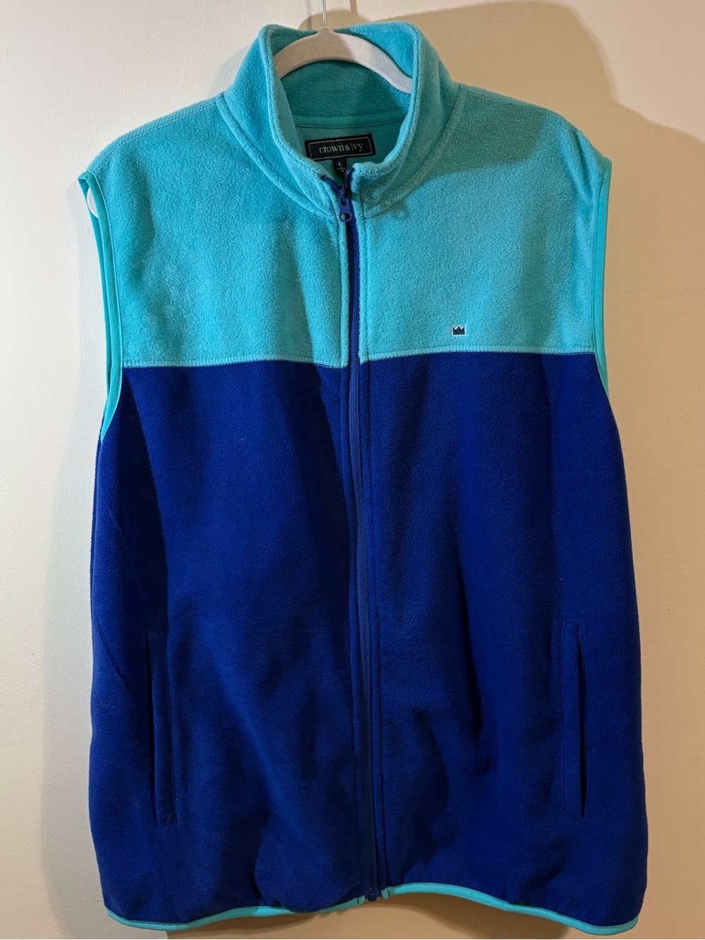 Crown & Ivy fleece vest Men’s‎ large full zip blue block panel side pockets NWT